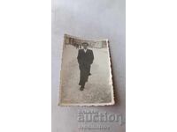 Снимка Казанлъкъ Млад мъж на разходка през зимата