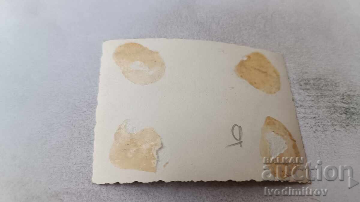 Φωτογραφία Αγόρια και κορίτσια στην παραλία με τιμή 1.65 BGN | € 0.84 Φωτογραφία Αγόρια και κορίτσια στην παραλία με τιμή 1.65 BGN | € 0.84