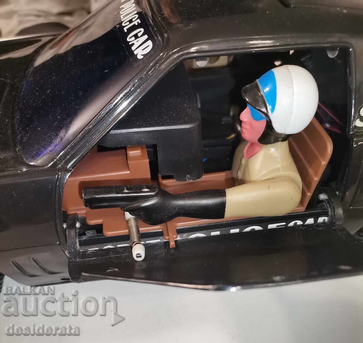 Μυστικό αστυνομικό αυτοκίνητο παιχνίδι με τιμή 120.00 BGN | € 61.36 Μυστικό αστυνομικό αυτοκίνητο παιχνίδι με τιμή 120.00 BGN | € 61.36