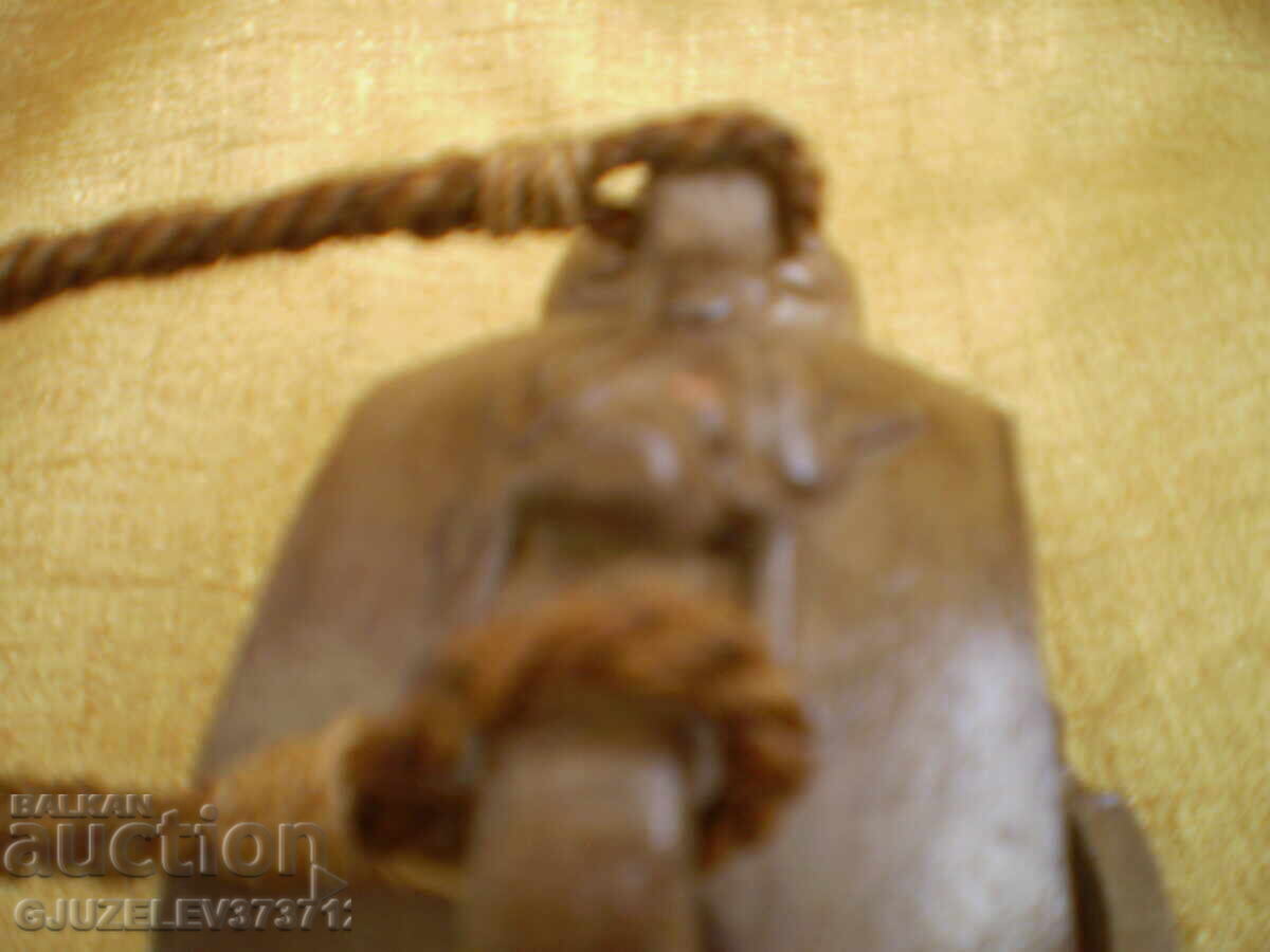 Παλιό κεραμικό τασάκι με βάτραχο και δύο κεφάλια στα πλάγια - 5