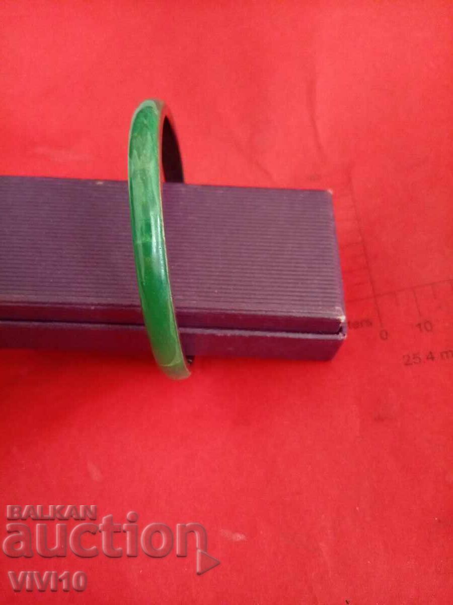 Antique bracelet with jade with price € 25.56 | 49.99 BGN Antique bracelet with jade with price € 25.56 | 49.99 BGN