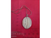 Старинно колие с обков от бял оникс