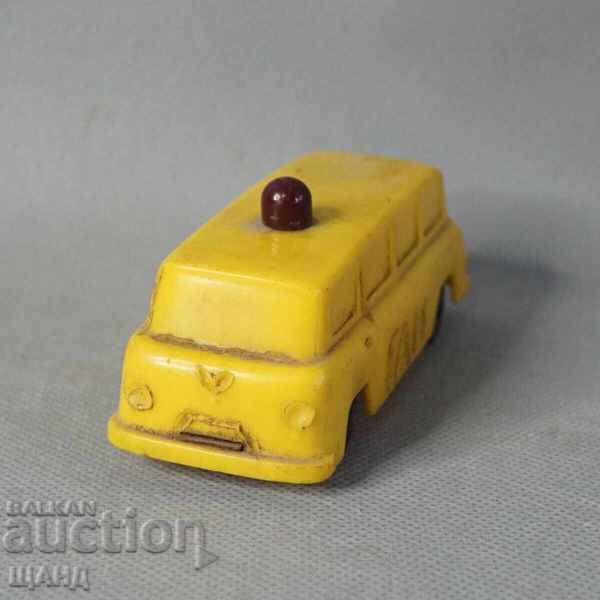 Licitație GAI JUCĂRIE DIN PLASTIC VECHE RUSĂ MODEL MICROBUZ Licitație GAI JUCĂRIE DIN PLASTIC VECHE RUSĂ MODEL MICROBUZ