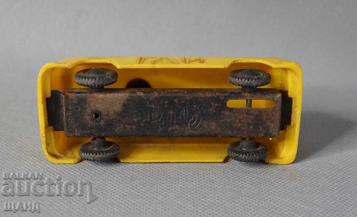 GAI JUCĂRIE DIN PLASTIC VECHE RUSĂ MODEL MICROBUZ - 5 GAI JUCĂRIE DIN PLASTIC VECHE RUSĂ MODEL MICROBUZ - 5