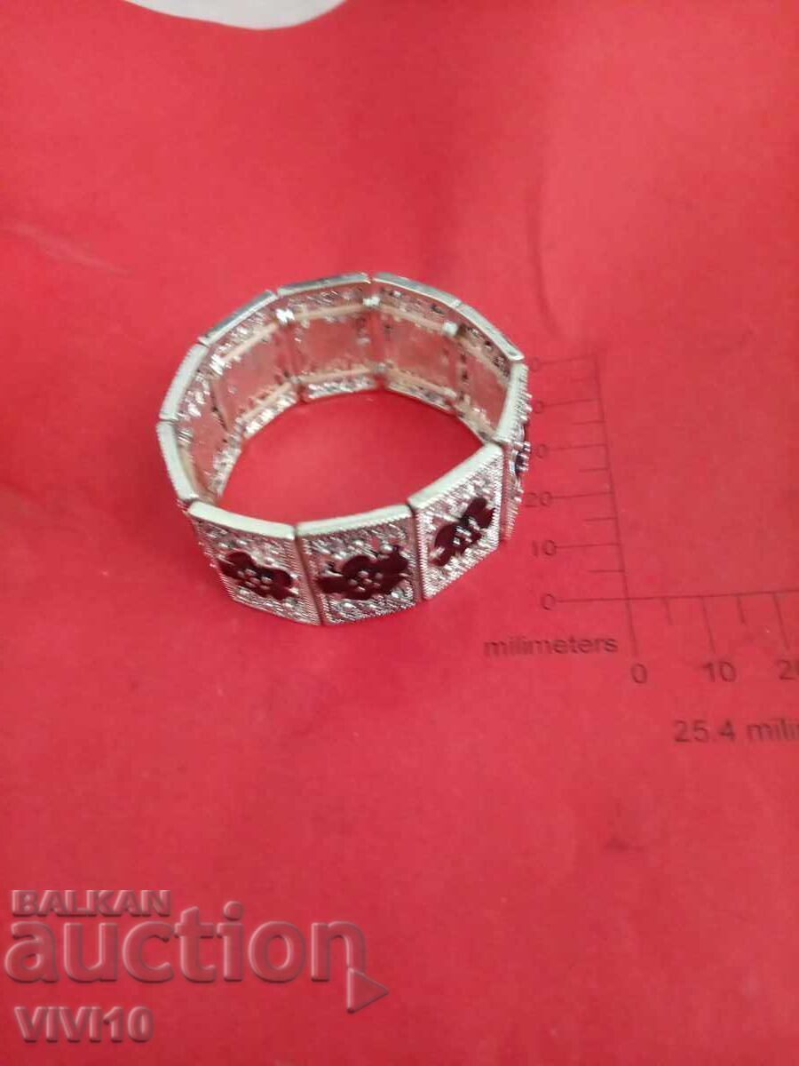 Antique enameled bracelet Antique enameled bracelet