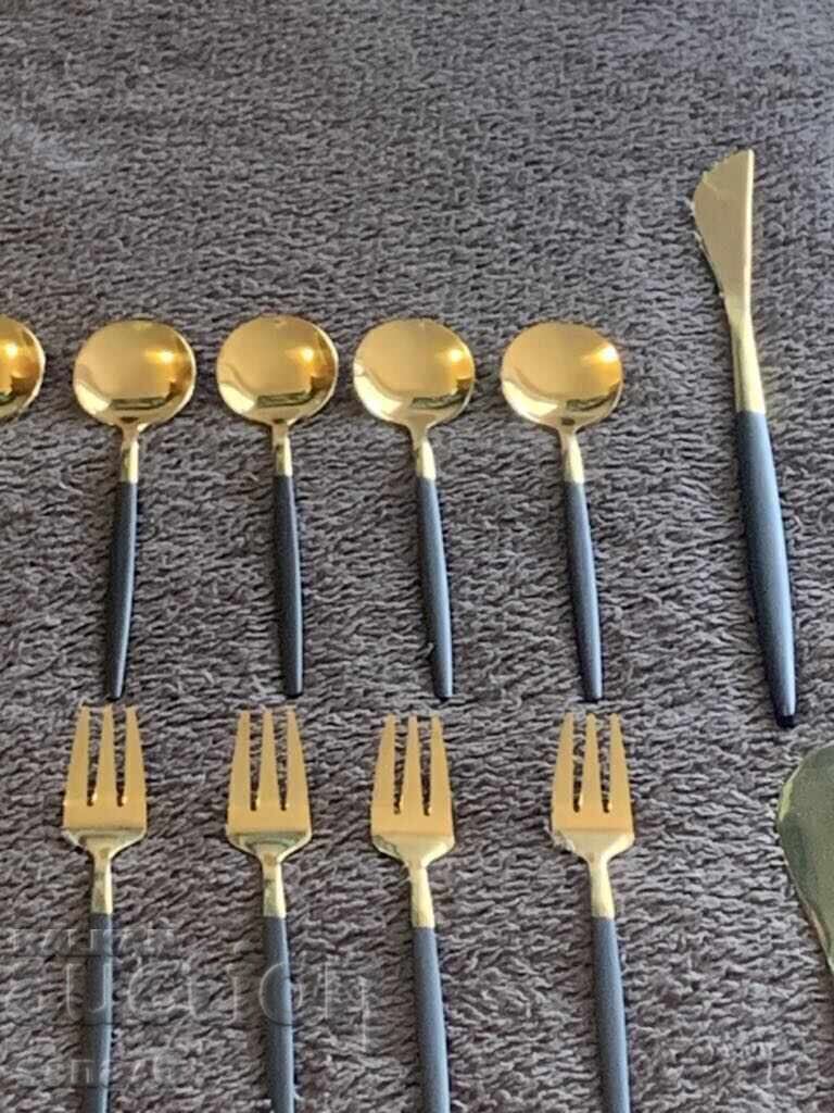 Доставка на Красив комплект нови и стилни прибори в черно и златно-30 бр Доставка на Красив комплект нови и стилни прибори в черно и златно-30 бр