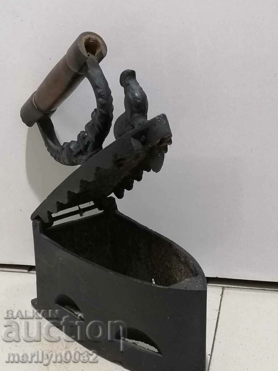 Ένα παλιό σίδερο στη φωτιά - 6