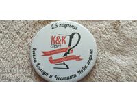 Suvenir metalic cu magnet pentru frigider cu desfăcător de sticle (bere)