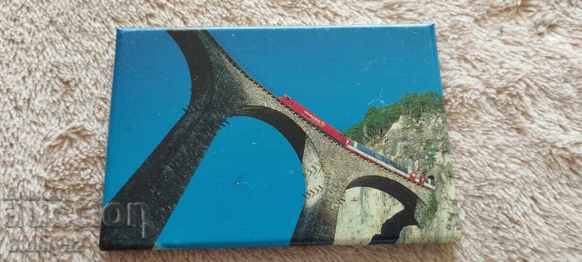 Сувенир  с магнит за хладилник , пластмасов.