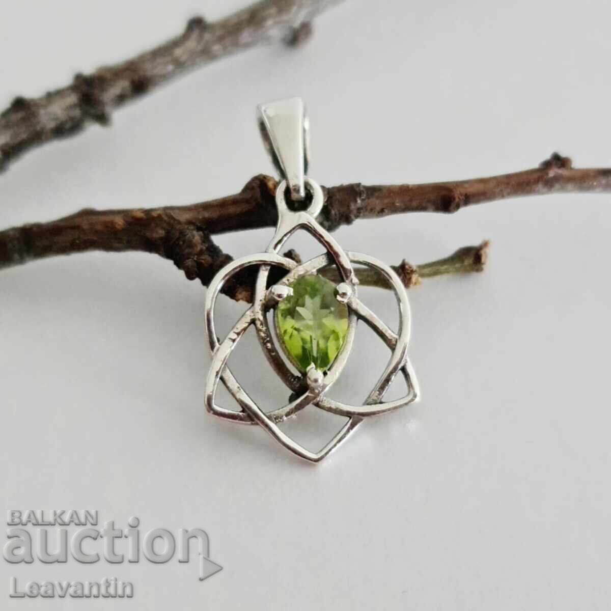 Auction Silver pendant with Period Auction Silver pendant with Period