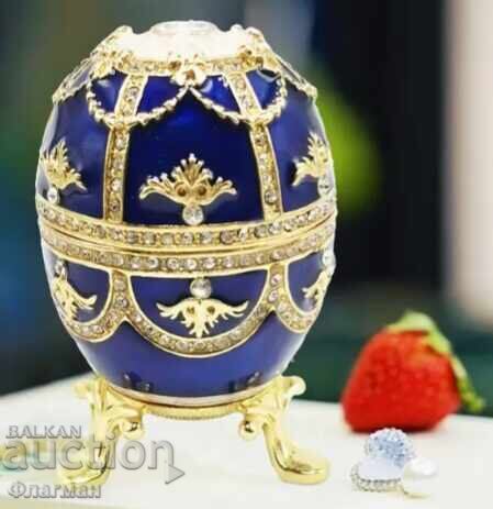 Delivery of Fabergé Egg / 24