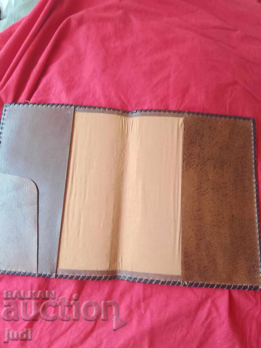 Social folder γνήσιο δέρμα με τιμή 30.00 BGN | € 15.34