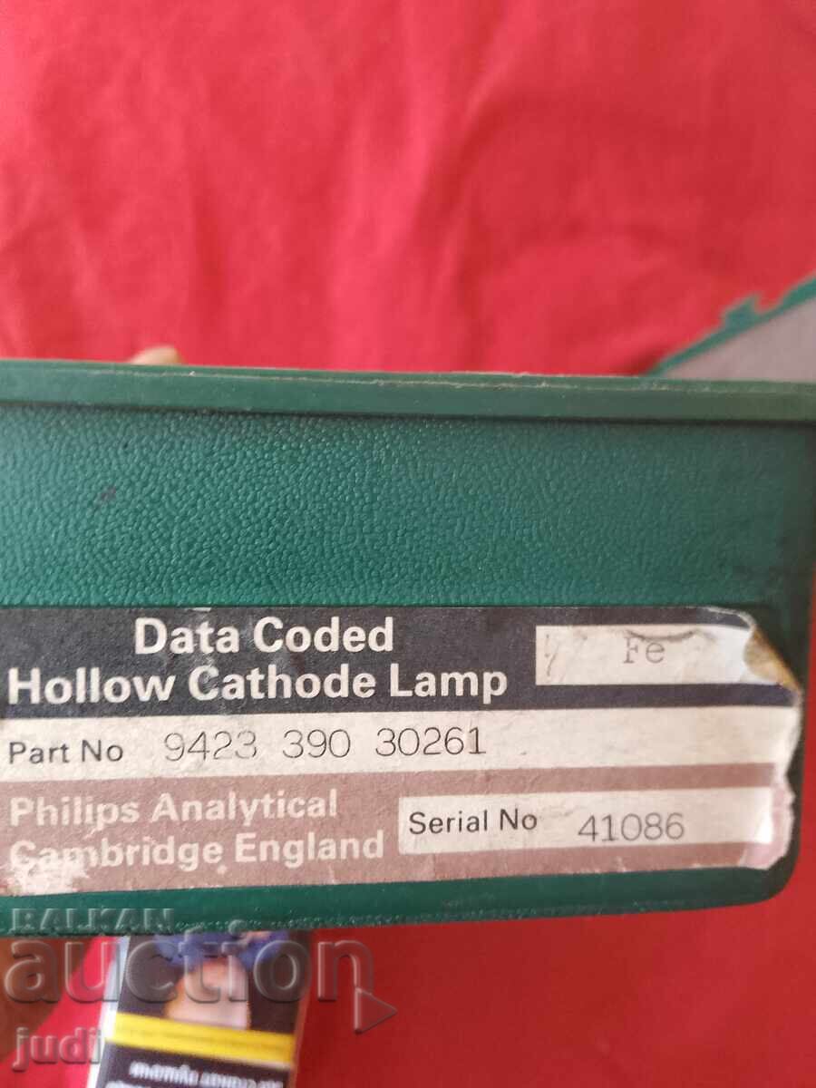 Philips England lamp new with box - 5 Philips England lamp new with box - 5