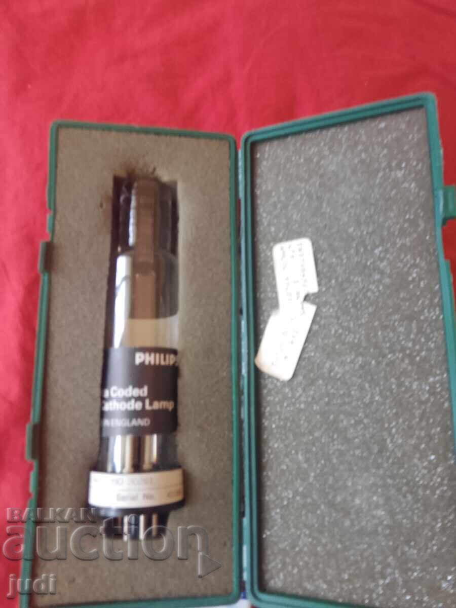 Philips England lamp new with box Philips England lamp new with box