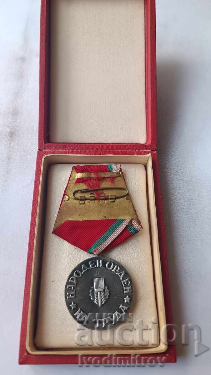 Ordinul Poporului Muncii de Bronz cu preț € 23.00 | 44.98 BGN