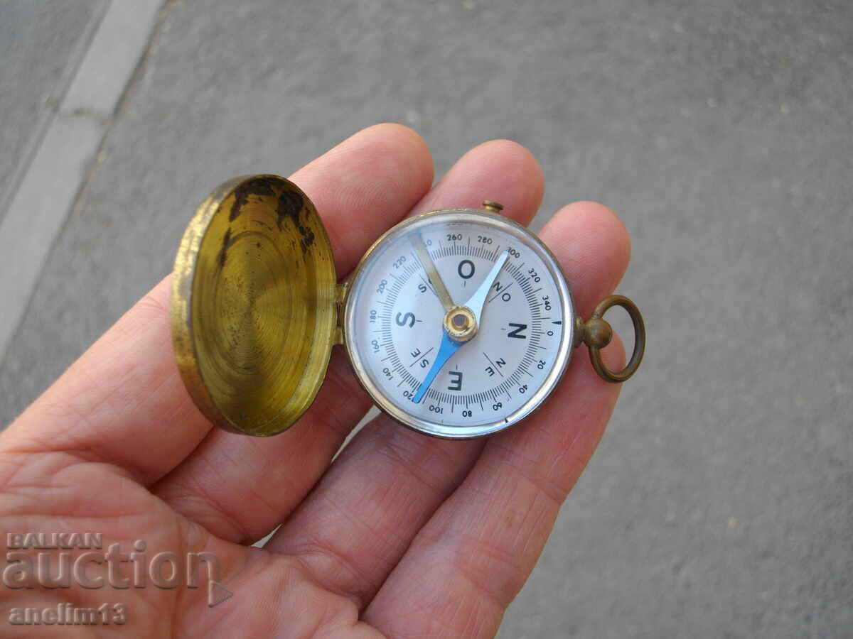 OLD SMALL BRONZE COMPASS with price 20.00 BGN | € 10.23
