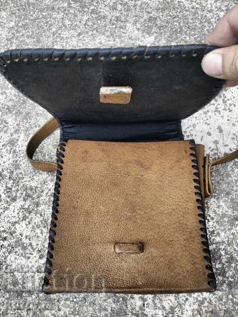 Old leather bag - 5