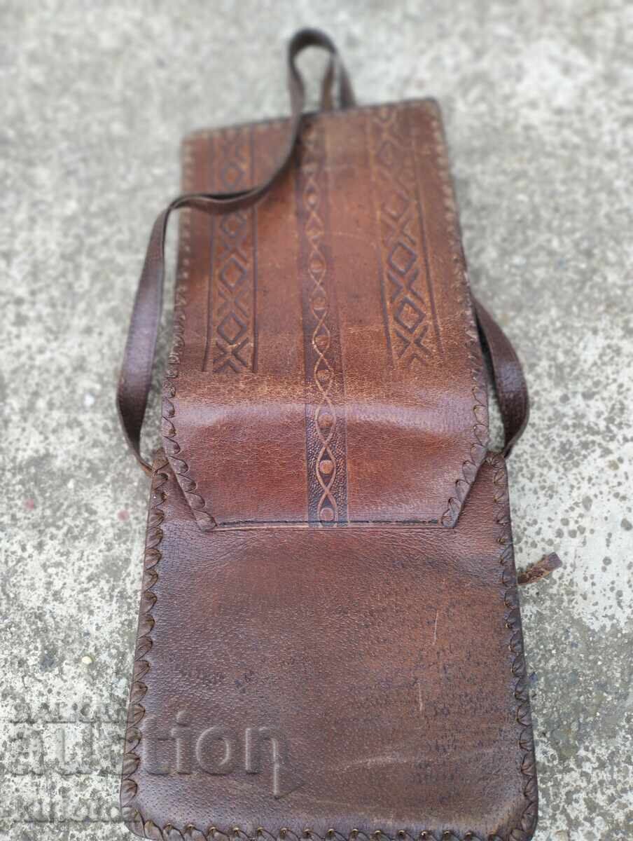 Old leather bag - 5