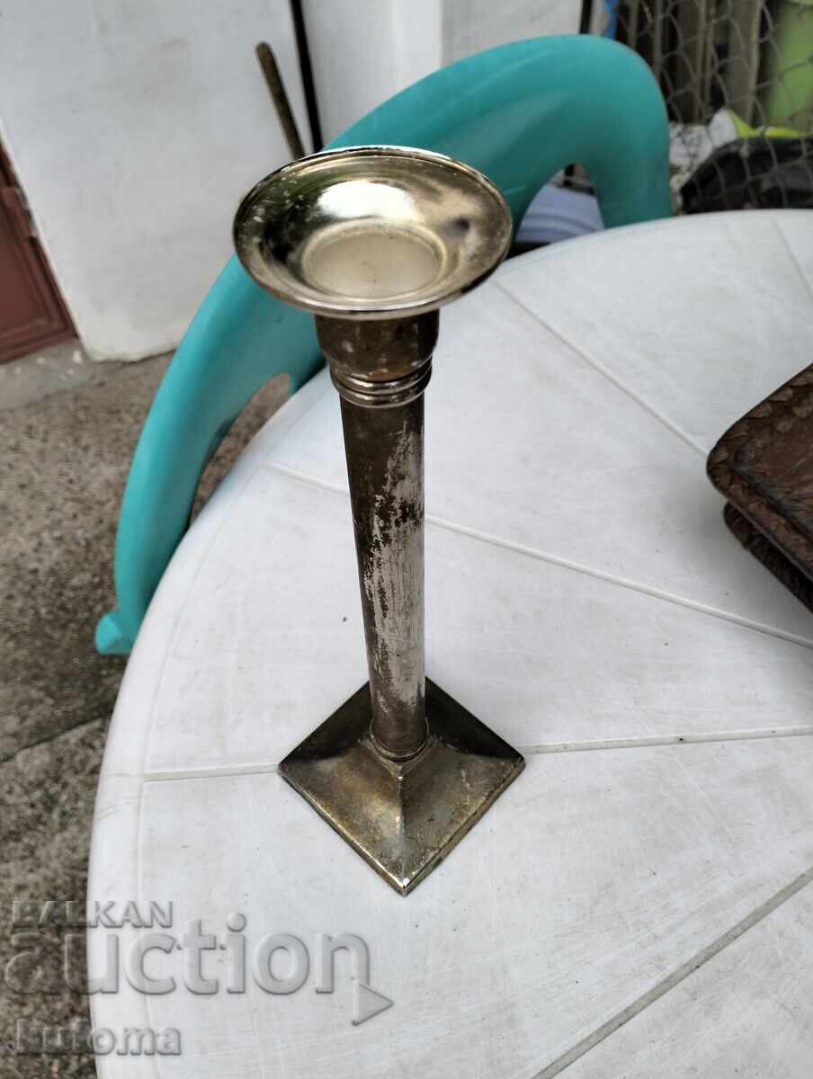 Κηροπήγιο επάργυρο