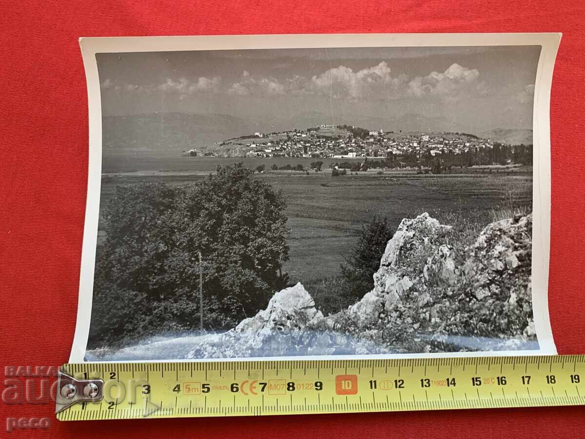 Delivery of Ohrid with the lake 40s photo Dimitar Katsev /?/