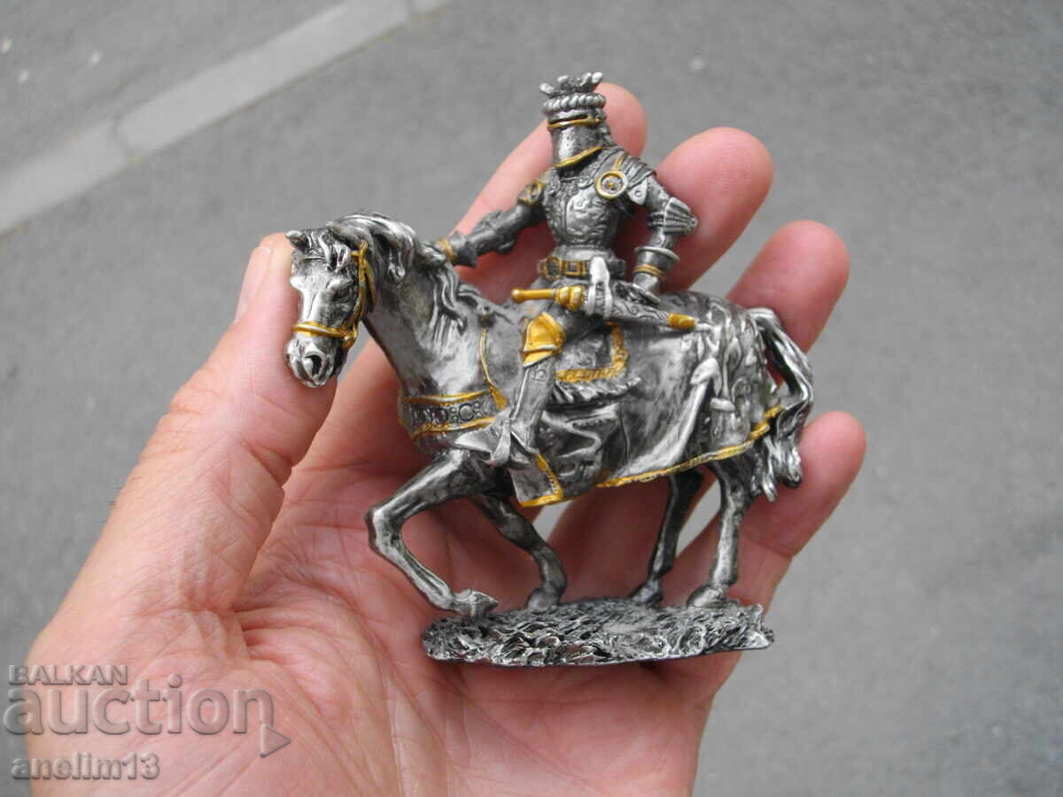 FIGURINĂ METALICĂ STATUETĂ CAVALER PE CAL VERONESE 1995 cu preț € 25.00 | 48.90 BGN