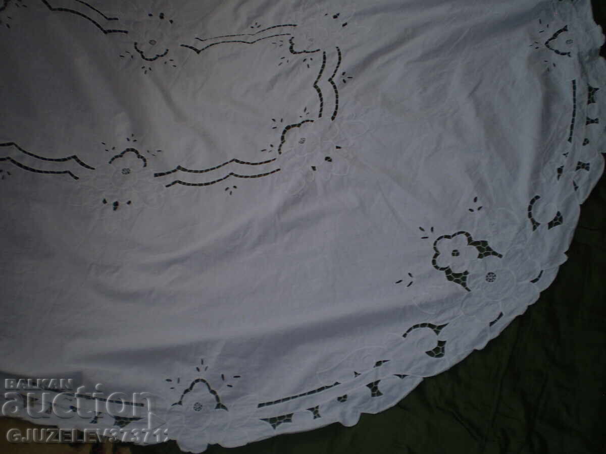 Покривка за маса с изрязана бяла бродерия винтидж Покривка за маса с изрязана бяла бродерия винтидж