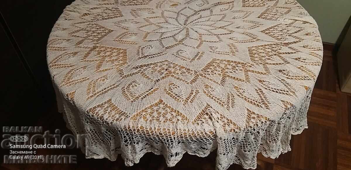 Fețe de masă croșetate 1.10 cu preț 30.00 BGN | € 15.34 Fețe de masă croșetate 1.10 cu preț 30.00 BGN | € 15.34