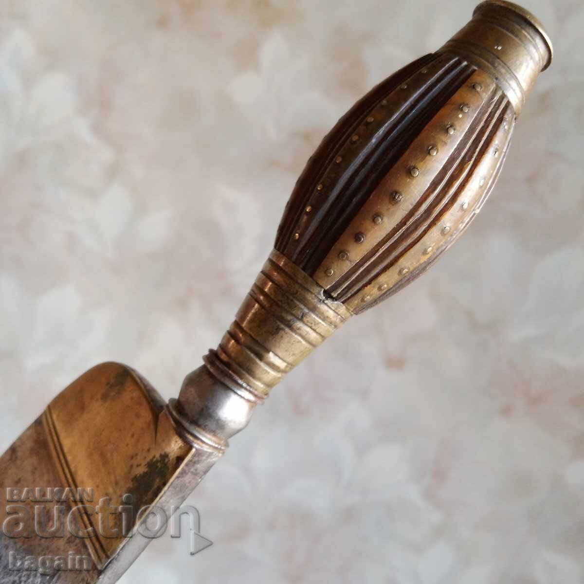 Livrarea Războaiele Napoleoniene. Cuțit de luptă spaniol