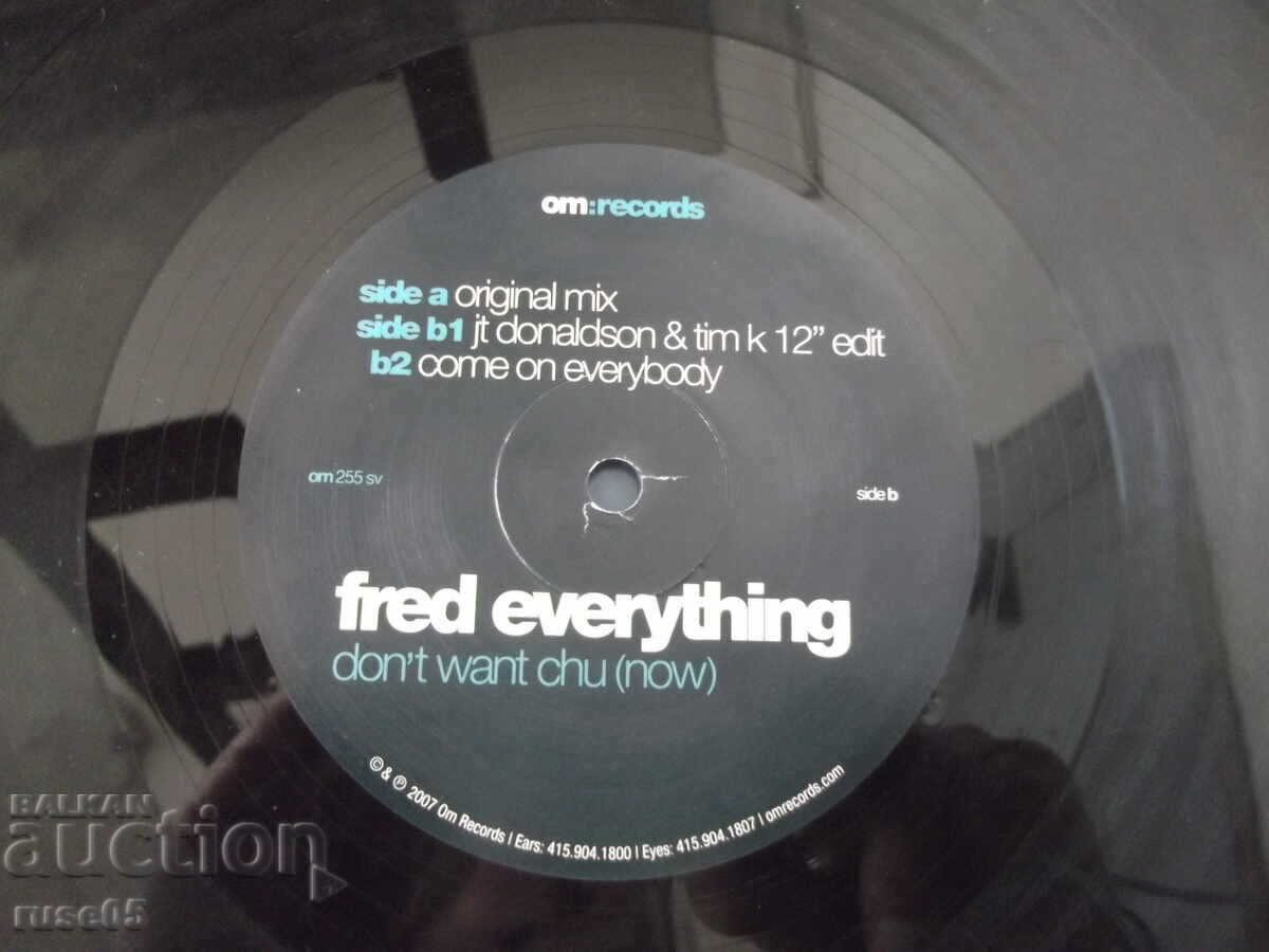 Delivery of Vinyl record "fred everything" Delivery of Vinyl record "fred everything"