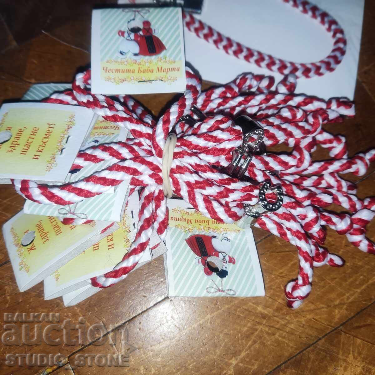 Delivery of 150 pieces of Martenitsi, high class, many models and in packaging