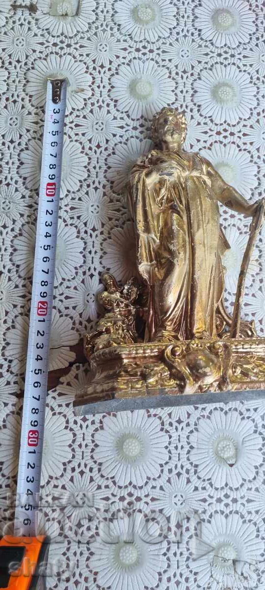 Sculptură de metal. Figura Sculptură de metal. Figura