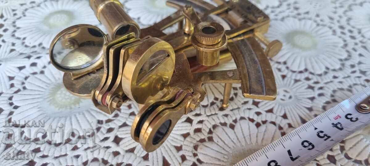 Licitație Sextant de bronz marin