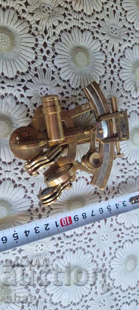 Sextant de bronz marin