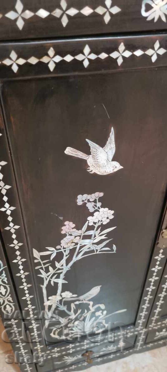 Auction  Japanese cabinet with mother-of-pearl ornaments