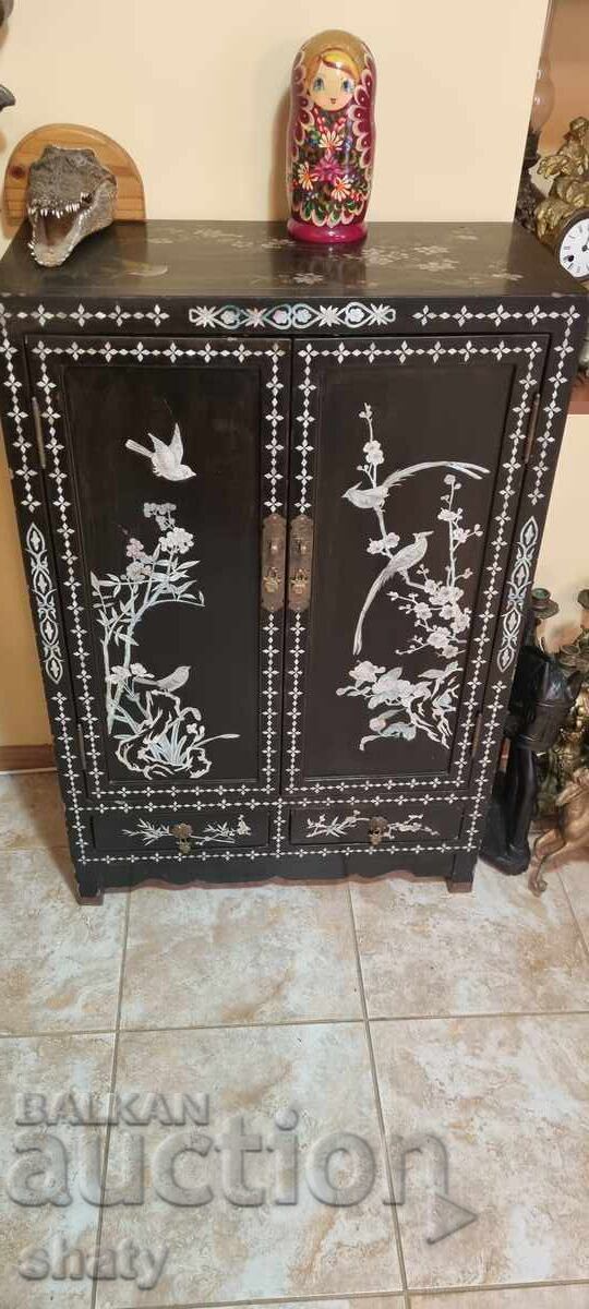 Japanese cabinet with mother-of-pearl ornaments