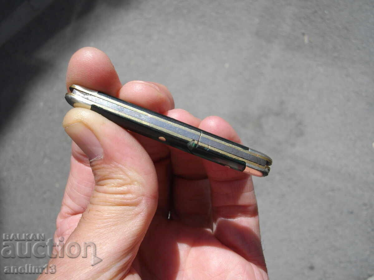 Auction  COLLECTIBLE POCKET KNIFE FRIDAY DENEV