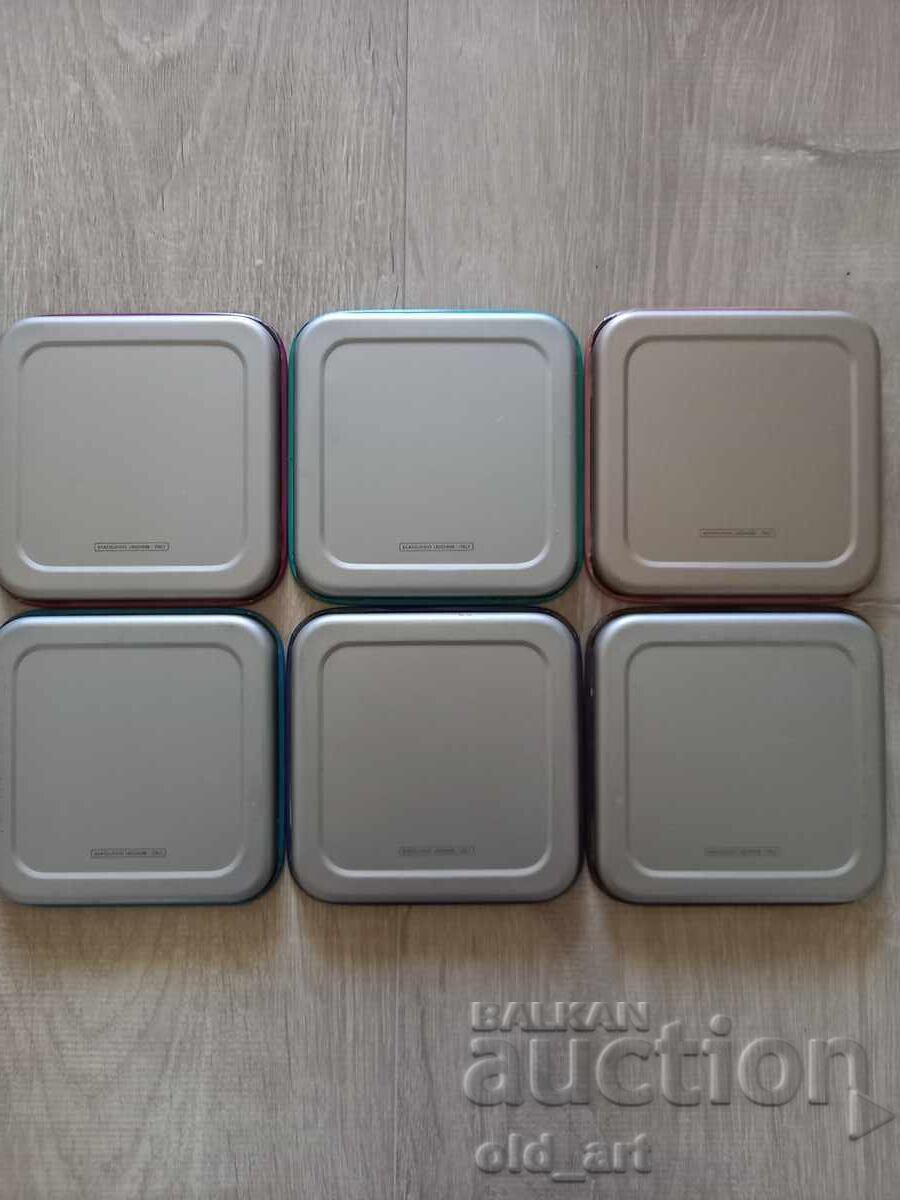 Licitație Suporturi de pahare metalice de colecție Coca Cola