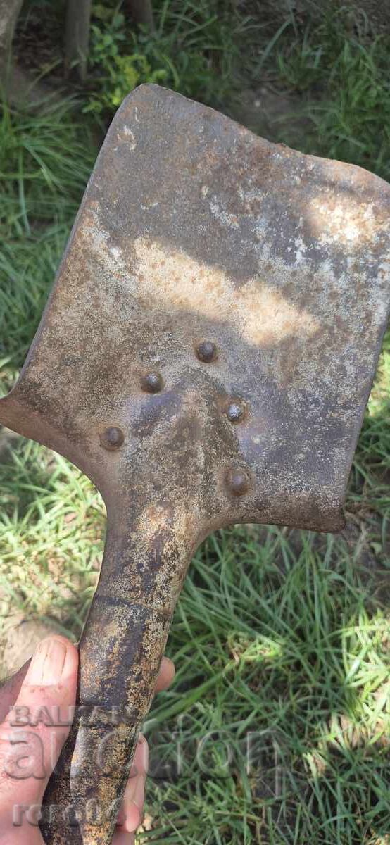 Livrarea VECHE MICĂ LOVĂTĂ MILITARĂ - WWI