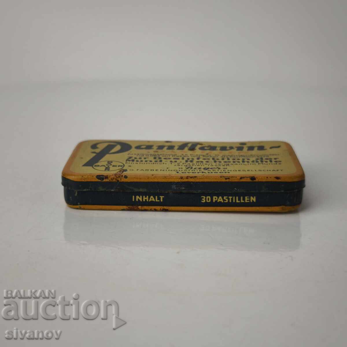 Cutie metalică veche de medicament Panflavin de la BAYER #6083 cu preț 24.99 BGN | € 12.78