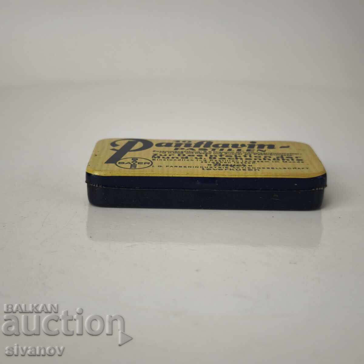 Cutie metalică veche de medicament Panflavin de la BAYER #6085 cu preț 24.99 BGN | € 12.78