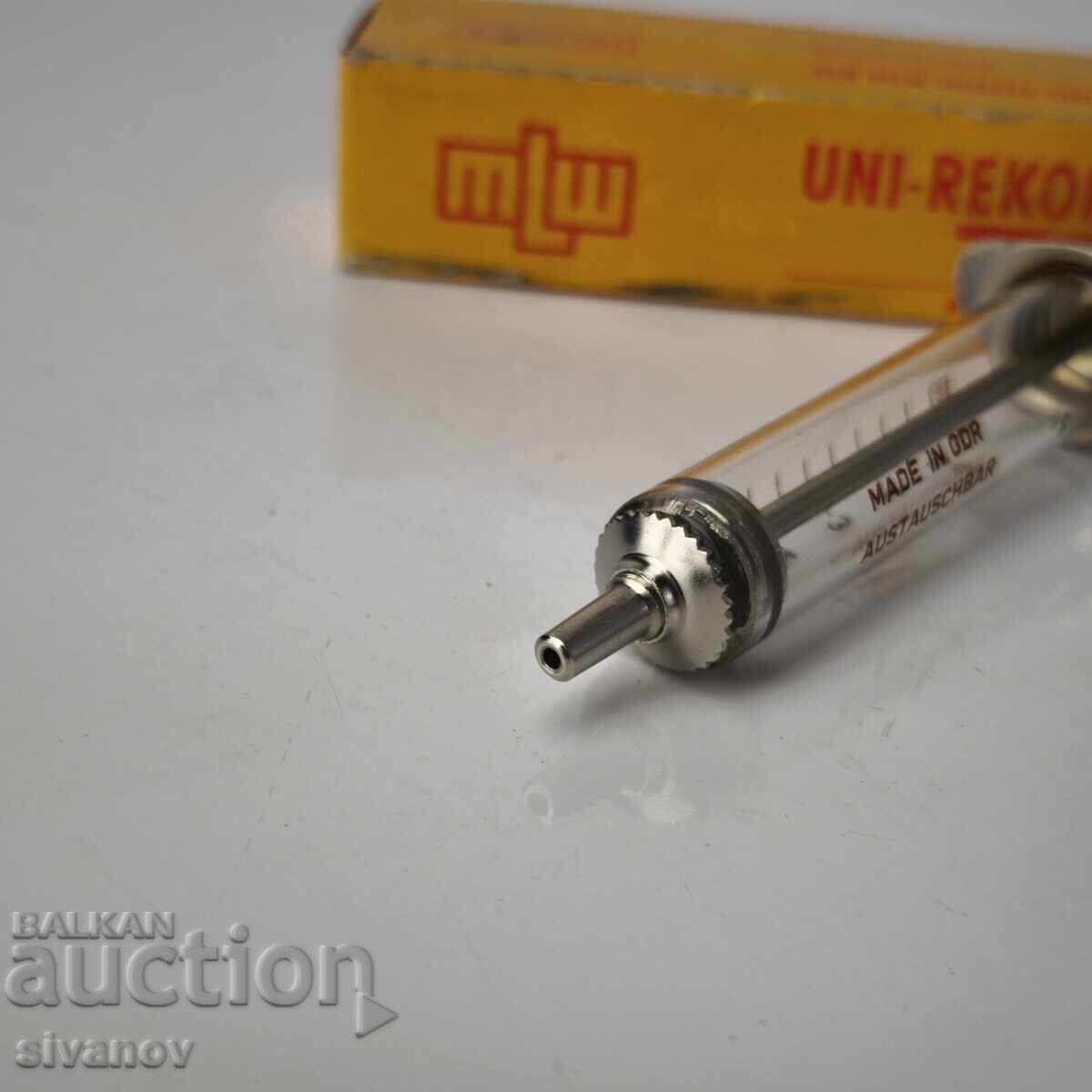 Livrarea Seringă veche de sticlă 5cc MLW Injecta Steinach #6088 Livrarea Seringă veche de sticlă 5cc MLW Injecta Steinach #6088