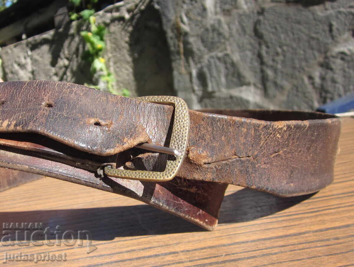 Livrarea Centură militară din piele germană WW2 cu cataramă marcată Livrarea Centură militară din piele germană WW2 cu cataramă marcată