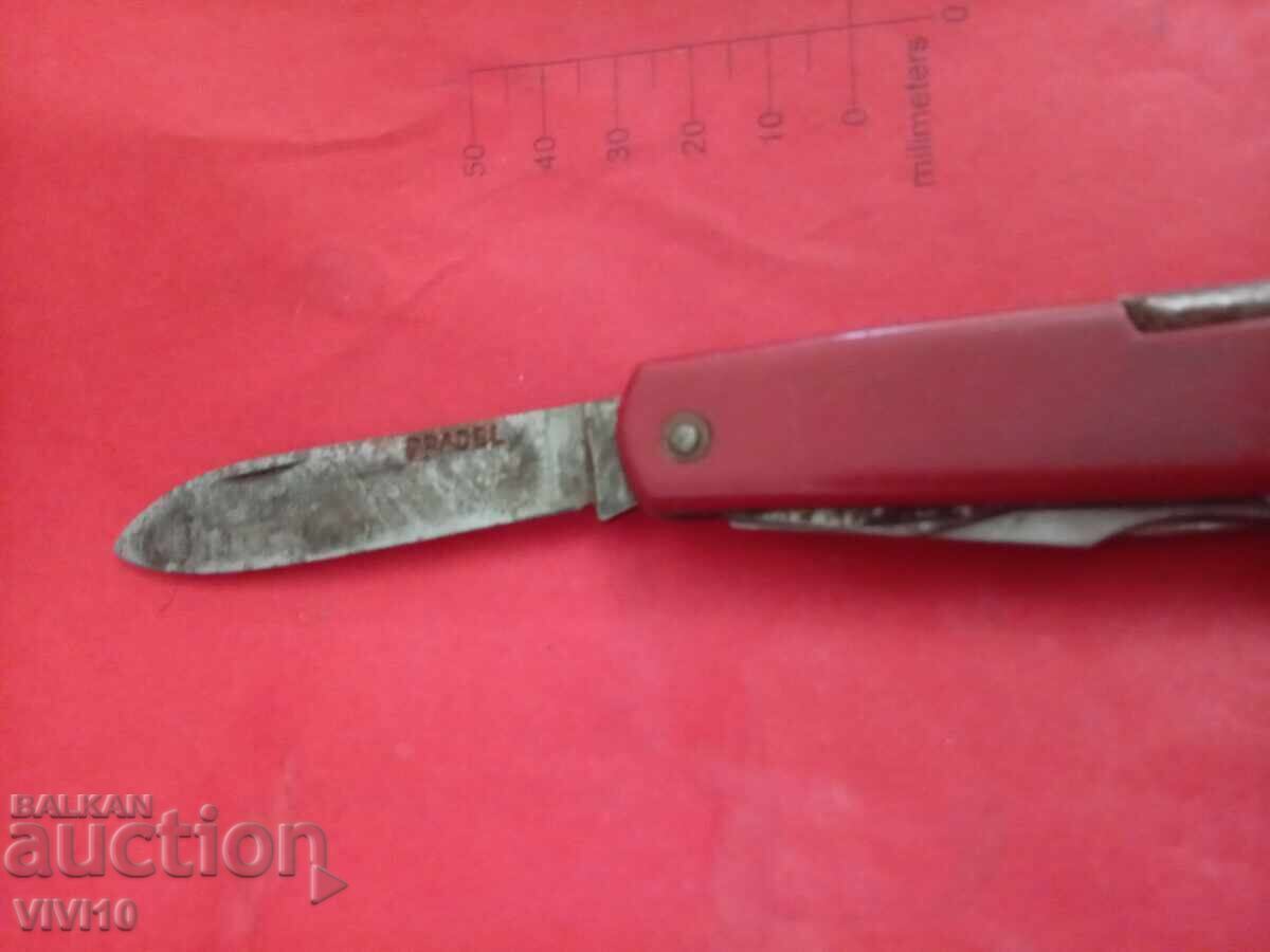 Briceag de buzunar, Franța Pradel cu preț 50.00 BGN | € 25.56 Briceag de buzunar, Franța Pradel cu preț 50.00 BGN | € 25.56