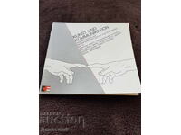 Artă și comunicare - Broșură 1985 g