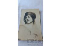 Пощенска картичка Младо момиче 1927