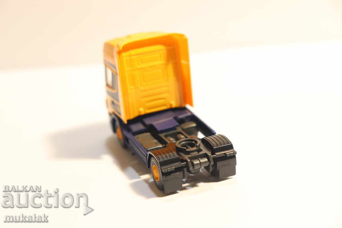 Delivery of WIKING H0 1/87 SCANIA TRUCK MODEL TIR