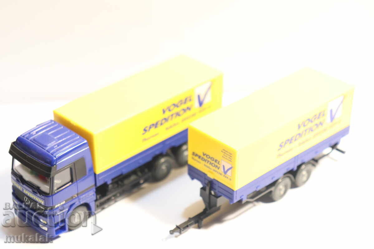Auction  WIKING H0 1/87 MERCEDES ACTROS TRUCK MODEL TIR