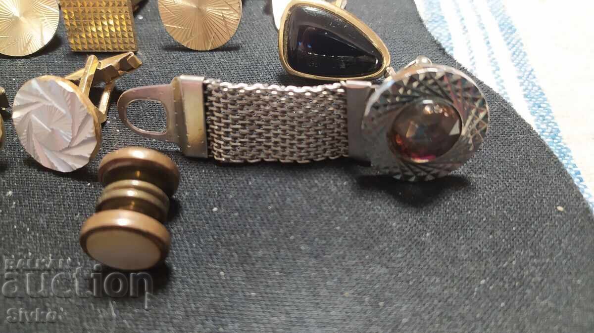 Button Lot with price 0.99 BGN | € 0.51