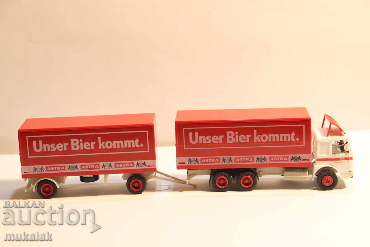 HERPA H0 1/87 MAN TRACTOR TRUCK MODEL TIR - 6 HERPA H0 1/87 MAN TRACTOR TRUCK MODEL TIR - 6