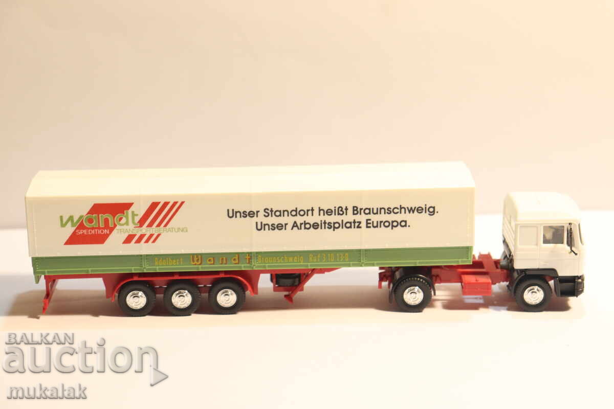 HERPA H0 1/87 MAN TRACTOR TRUCK MODEL TIR - 5